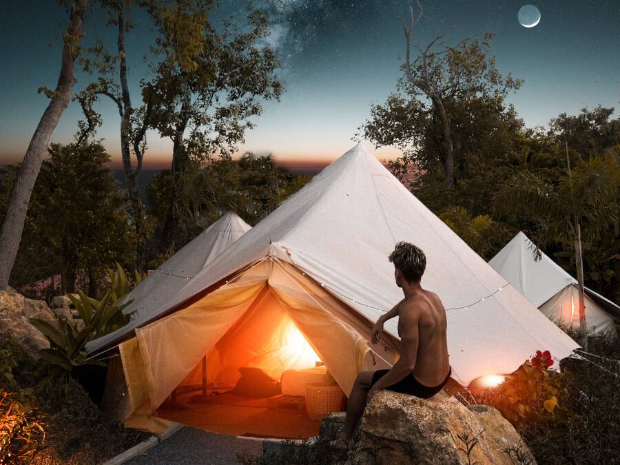 Tenda de campanya estàndard, bany compartit, vistes al jardí | Caixa forta a l'habitació, llits addicionals i wifi gratuïta