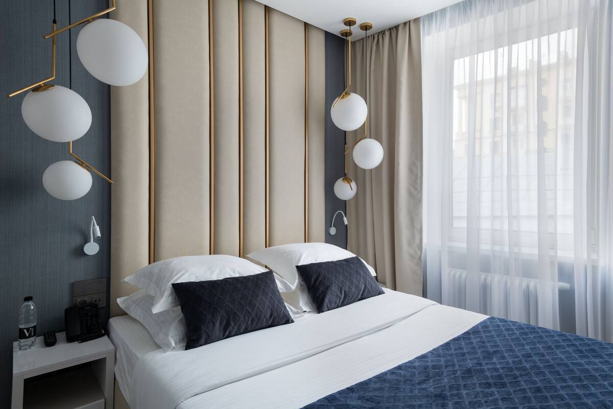 Premium bedding, Select Comfort beds, in-room safe, desk