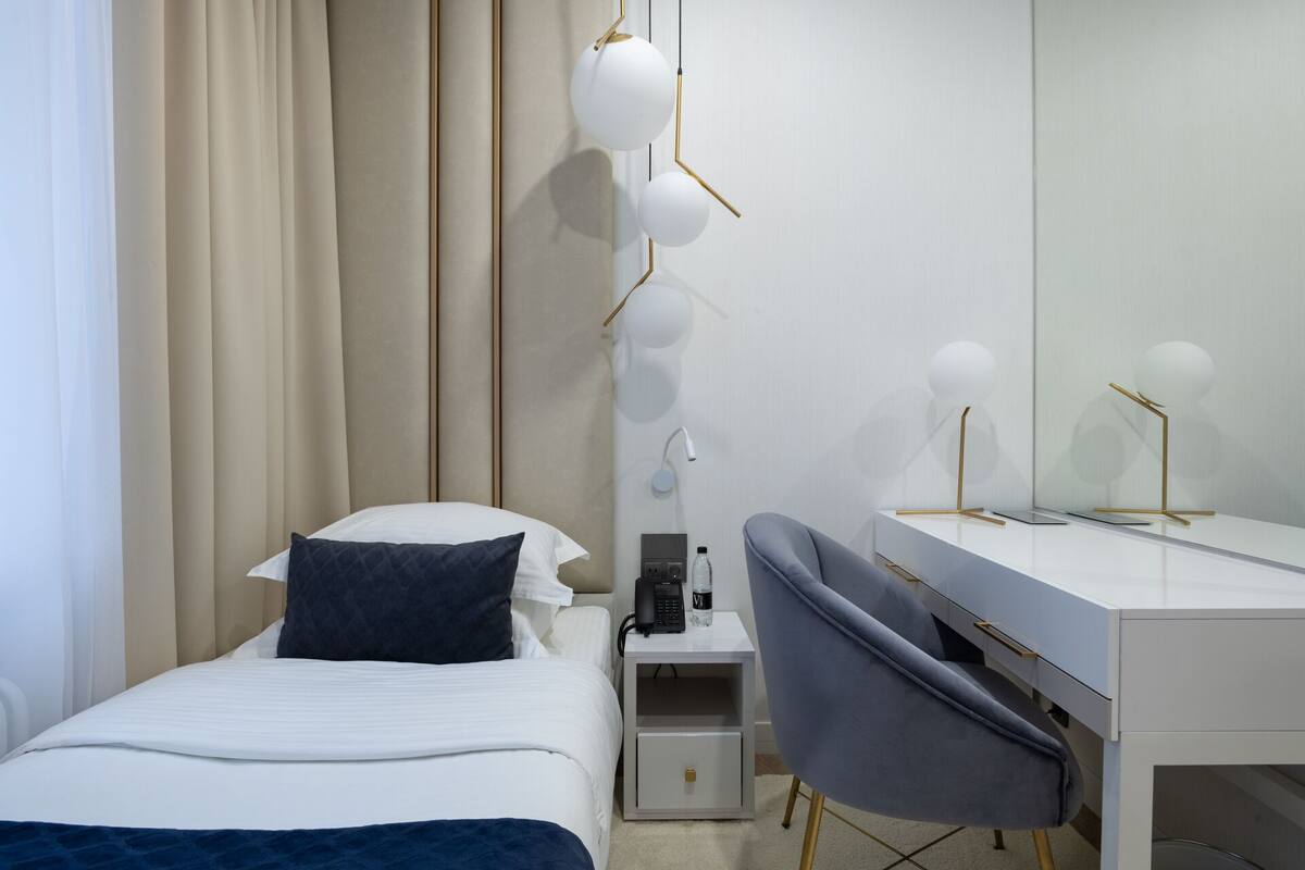 Premium bedding, Select Comfort beds, in-room safe, desk