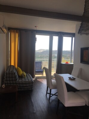 Televisión y reproductor de DVD 