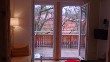 Apartment | Living area | TV