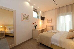 Bureau, Wi-Fi gratuit, draps fournis