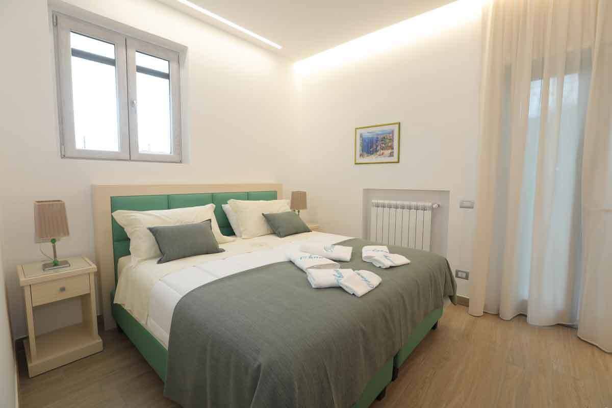 Standard Double Room | Desk, WiFi (free), bed sheets