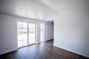 Bureau, espace de travail pour ordinateur portable