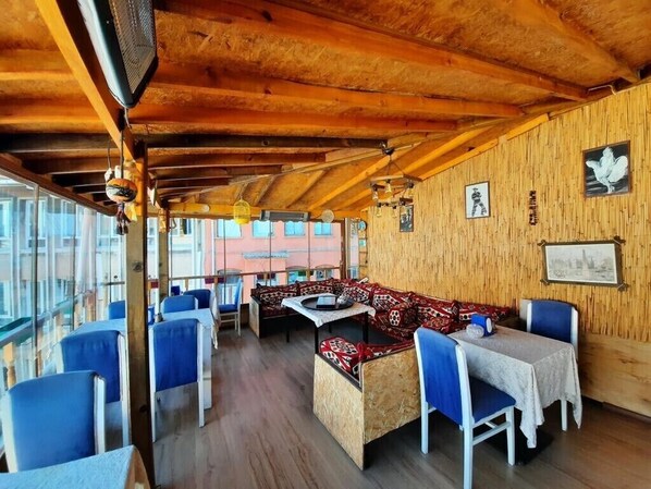 Terrace/patio - Old City Family Hotel (Istanbul)