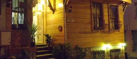 Voorkant van accommodatie