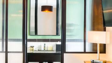 Select Comfort beds, minibar, desk, soundproofing