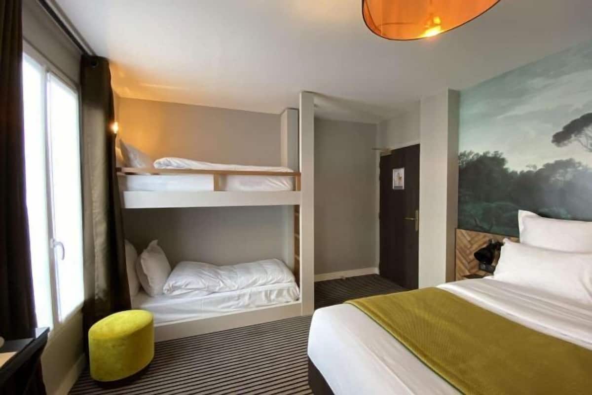 Select Comfort beds, minibar, desk, soundproofing
