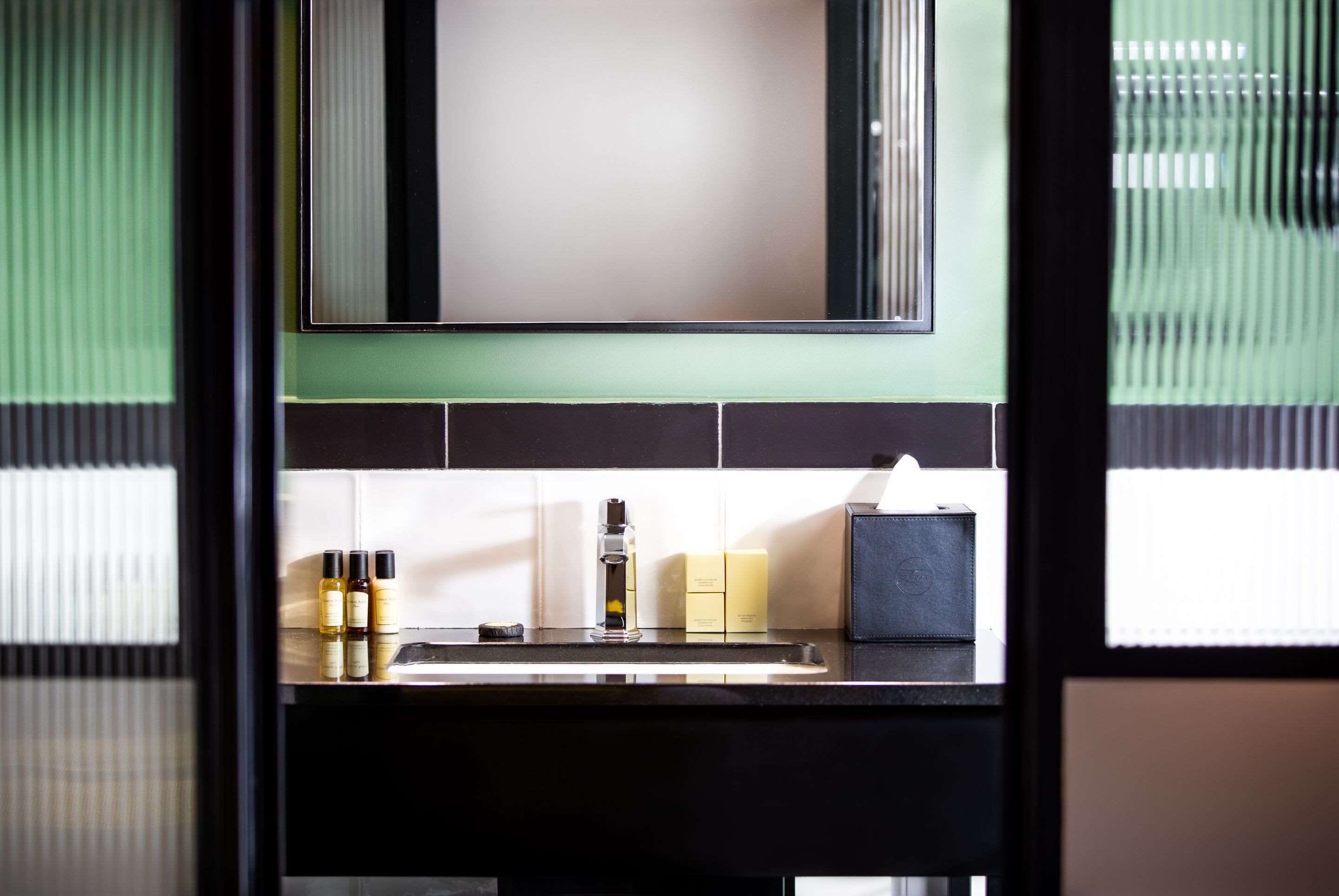 select comfort beds, minibar, desk, soundproofing