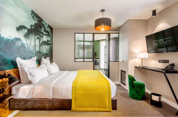 Camas Select Comfort, minibar, escritorio y insonorización 