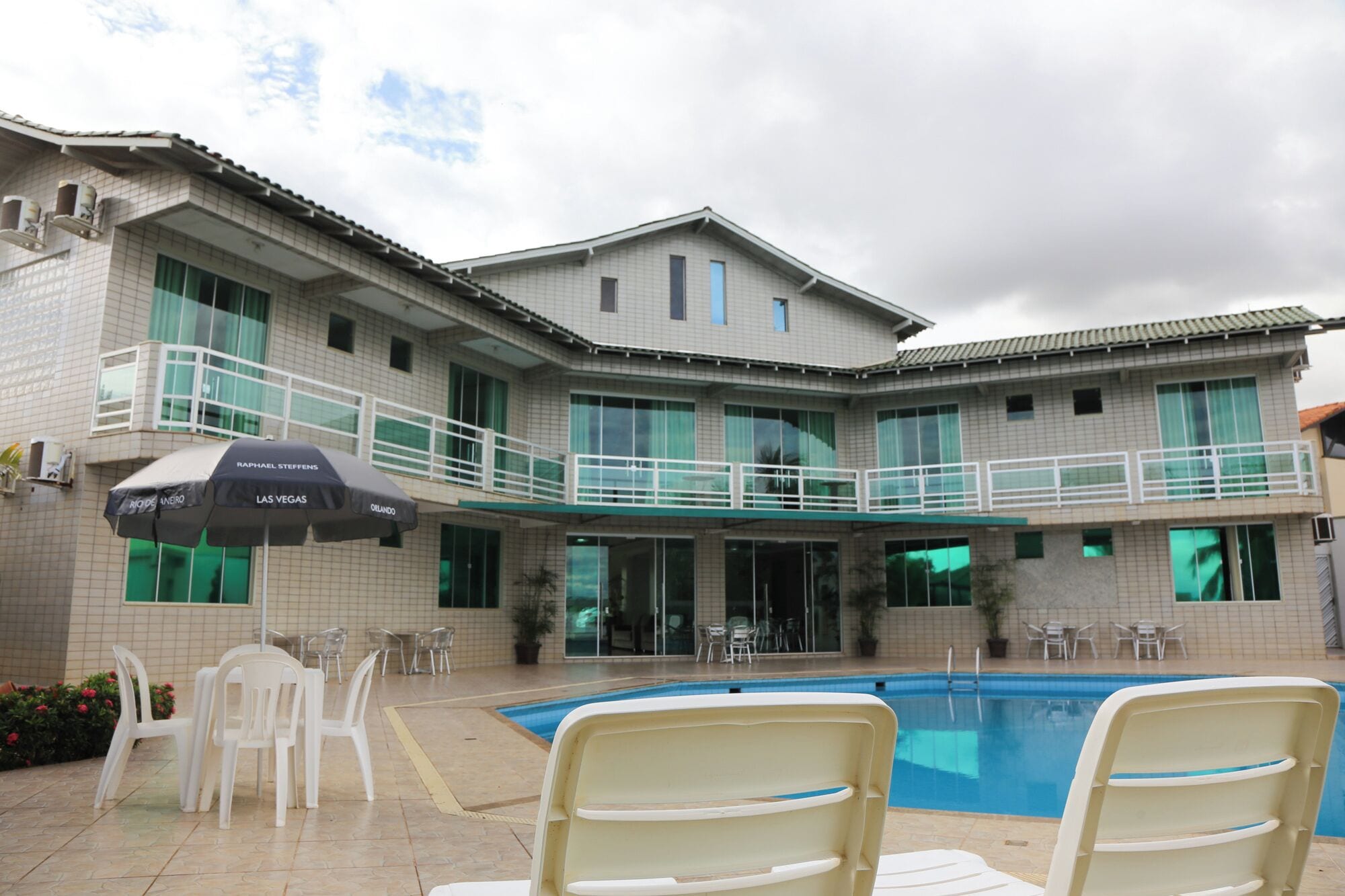 32-inch flat-screen tv with cable channels, tv