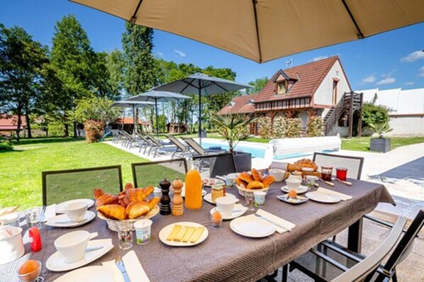 Petit déjeuner continental compris tous les jours