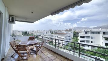 Deluxe Apartment, 3 Bedrooms | View from room