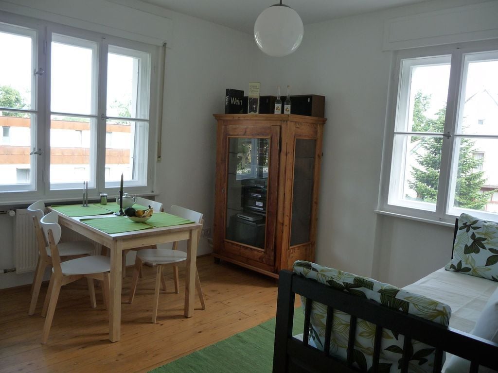 Familienapartment, 1 Schlafzimmer, Gartenblick (Obergeschoss) | Essbereich im Zimmer