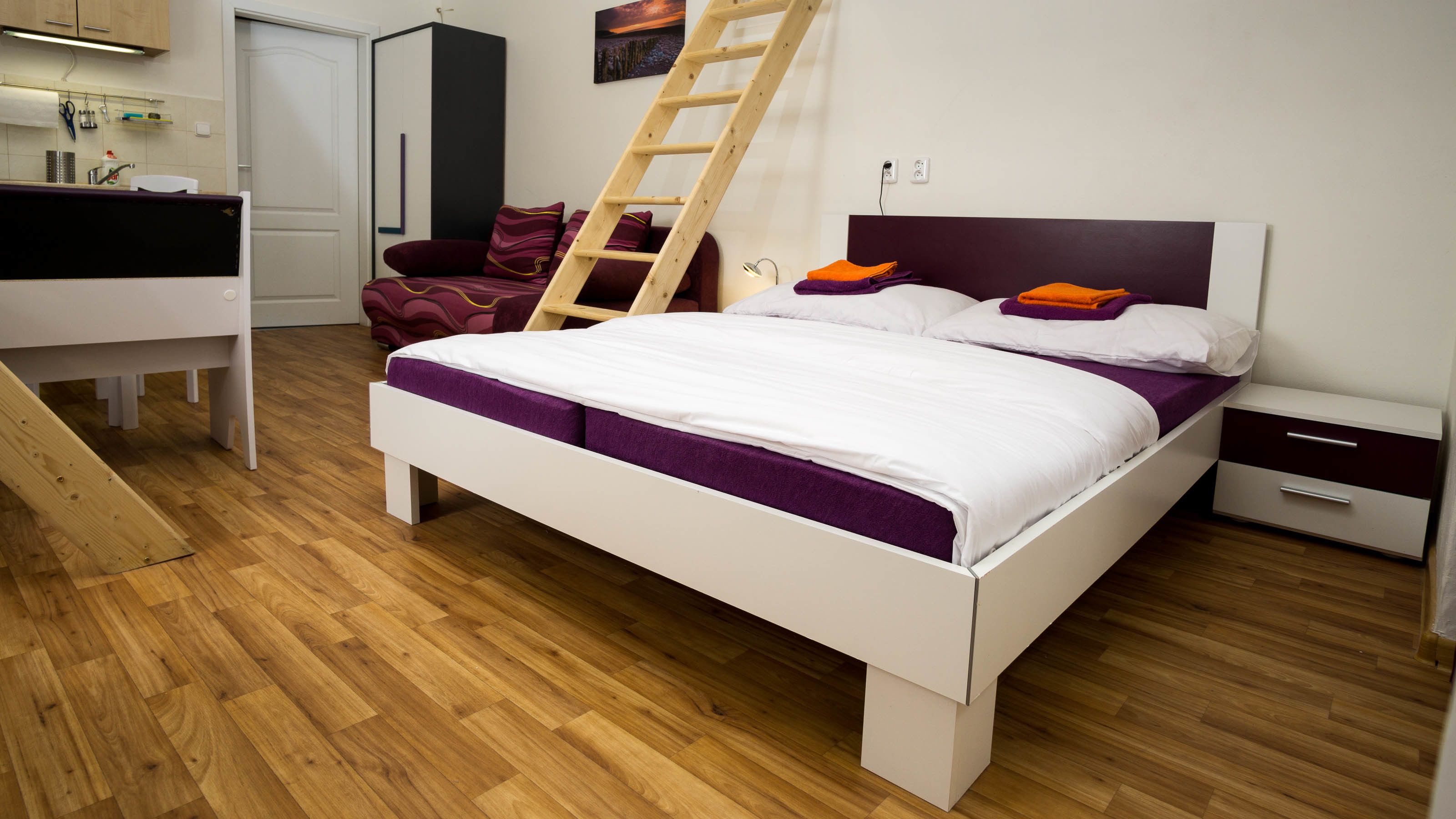 Flying Bed Apartment close to Castle
