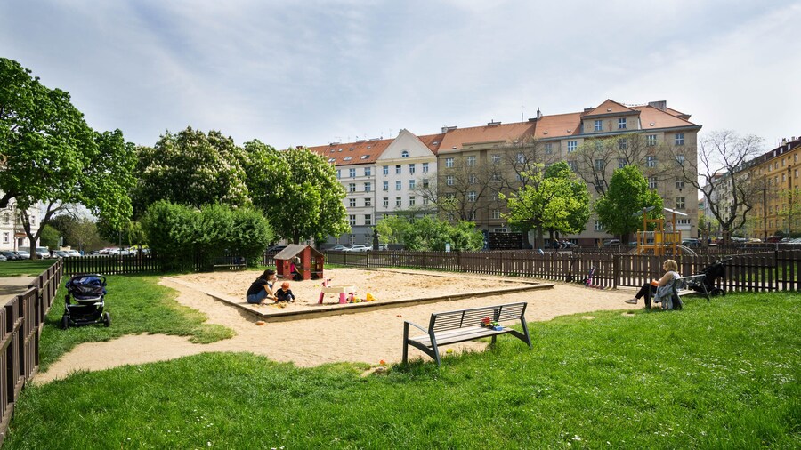 Flying Bed Apartment close to Castle