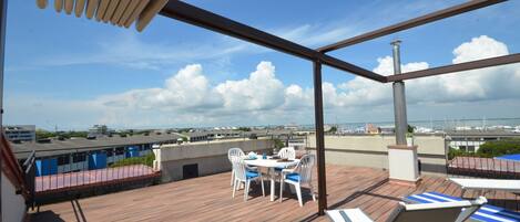 Maisonette, 3 Schlafzimmer (D1-6) | Terrasse/Patio