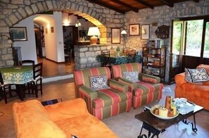 Sala de estar en el lobby