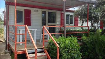 Mobile Unterkunft, 2 Doppelbetten | Terrasse/Patio