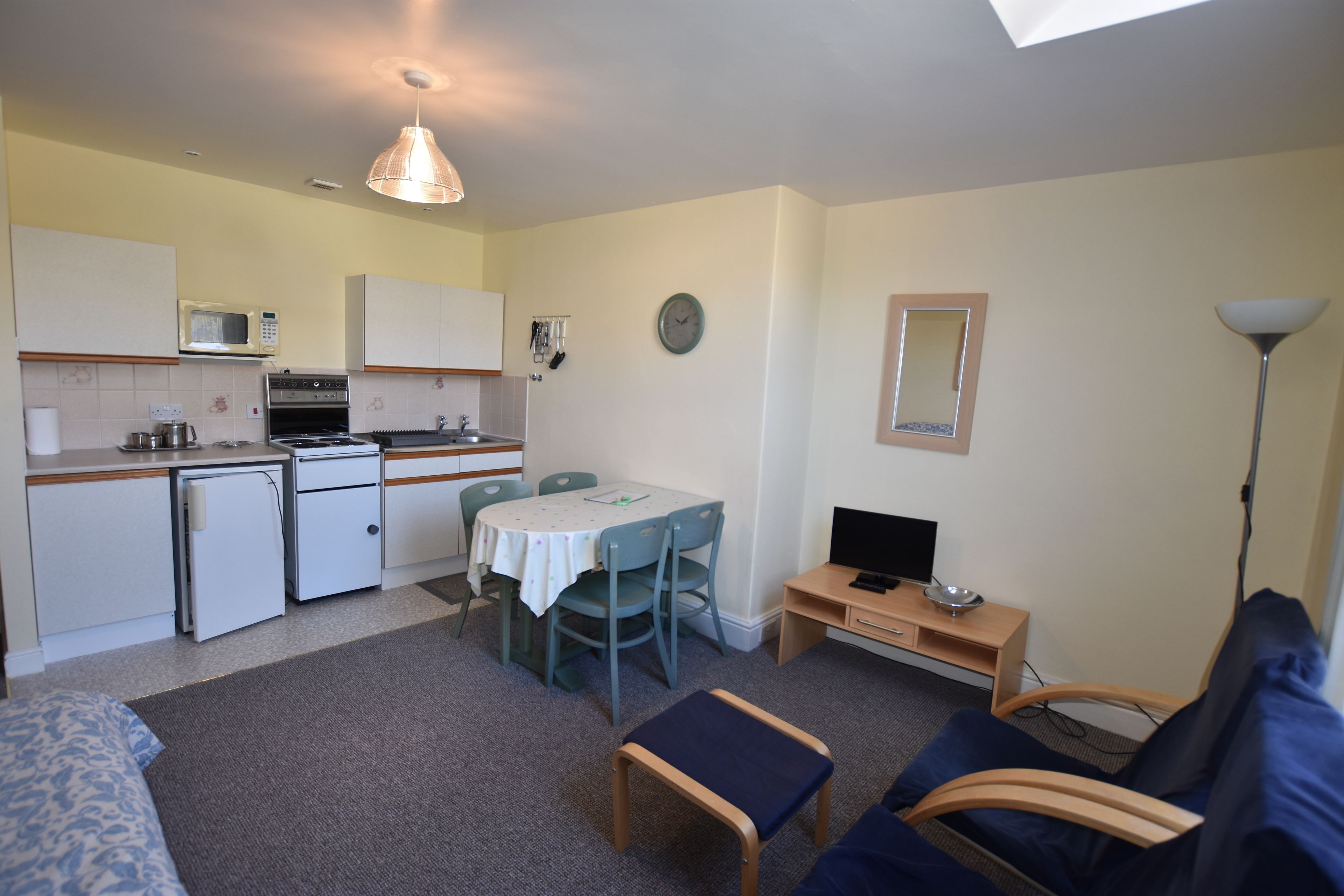 apartment, 1 bedroom, private bathroom | iron/ironing board, bed sheets