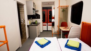 デザイン ダブルルーム | 客室ごとに異なる装飾、デスク、ノートパソコン用作業スペース、遮光カーテン