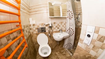 Dusche, Hydromassagedusche, kostenlose Toilettenartikel, Haartrockner