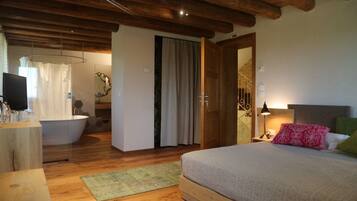 Comfort Double or Twin Room, Bathtub, Garden View | Premium bedding, minibar, soundproofing, cots/infant beds