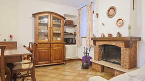 House (2 Bedrooms) | Living area | Flat-screen TV, fireplace - Italianway - Santa Maria 37 (Nesso)