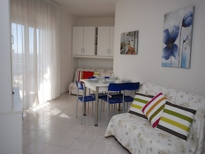 Lägenhet - 1 sovrum (B-5) | Matservice på rummet