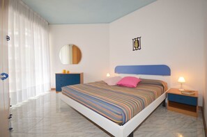 Apartment, 2 Schlafzimmer (C-6) | Babybetten