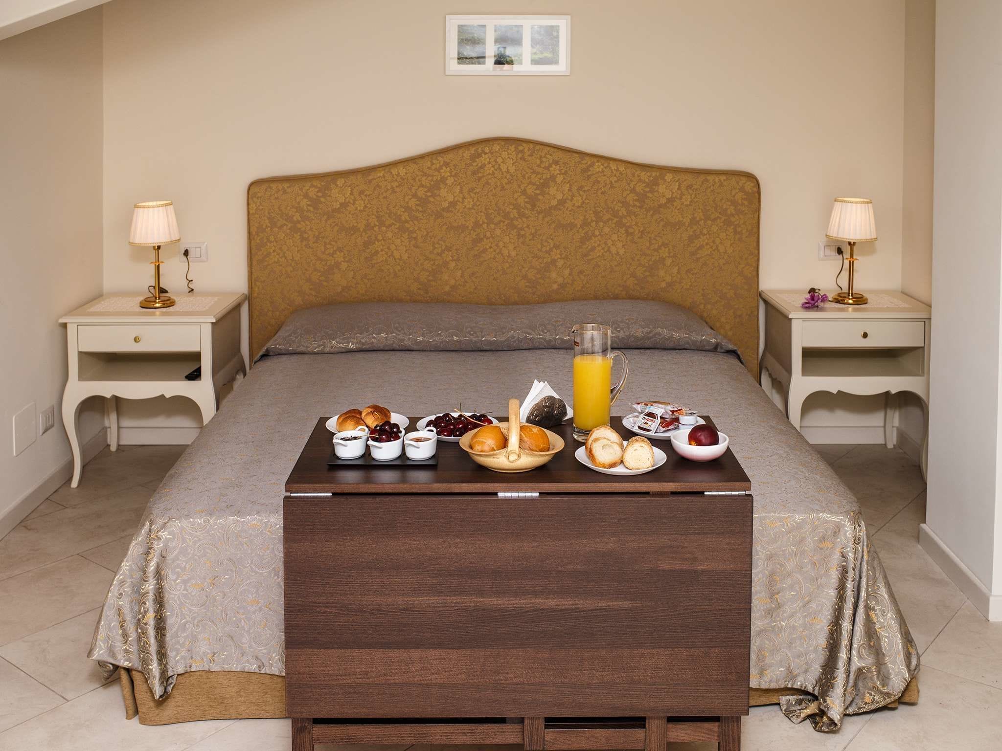 Vierbettzimmer, Balkon | Schallisolierte Zimmer, kostenloses WLAN, Bettwäsche