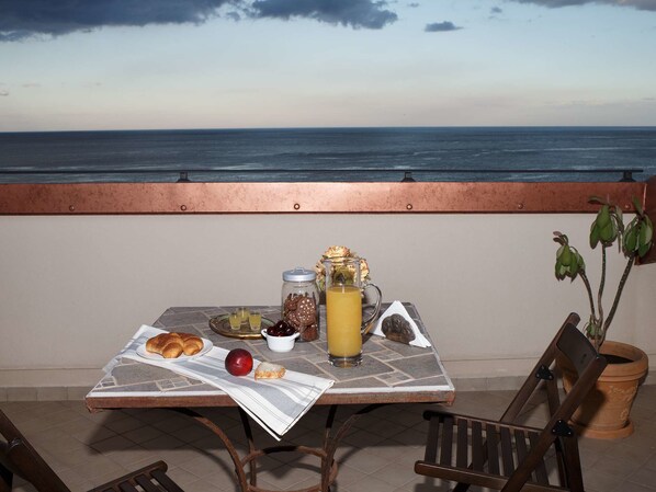 Quadruple Room, Balcony | Balcony