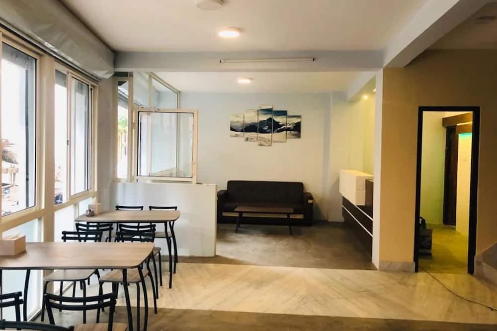 Bodhi Tree Hostel