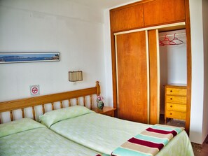 1 bedroom, in-room safe, blackout drapes, free WiFi - Bonaire Paguera (Calvia)