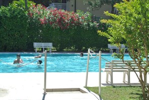 Seasonal outdoor pool - Residence Gardenia (Lignano Sabbiadoro)
