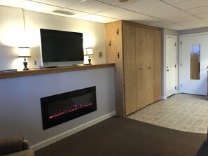 Interior - Ski In/Out at Sugarloaf
Short Walk or Shuttle to Bars and Base Area
Sleeps 4
 (Carrabassett Valley)