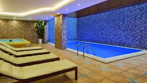 Piscine couverte