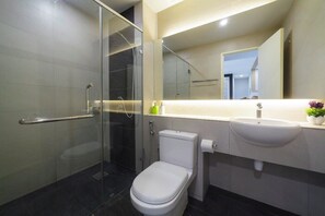 Apartment, 4 Bedrooms, Sea View | Bathroom - The Loft Imago City (Kota Kinabalu)