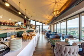 Free daily buffet breakfast - Sole Palace (Tbilisi)