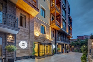 Exterior - Sole Palace (Tbilisi)
