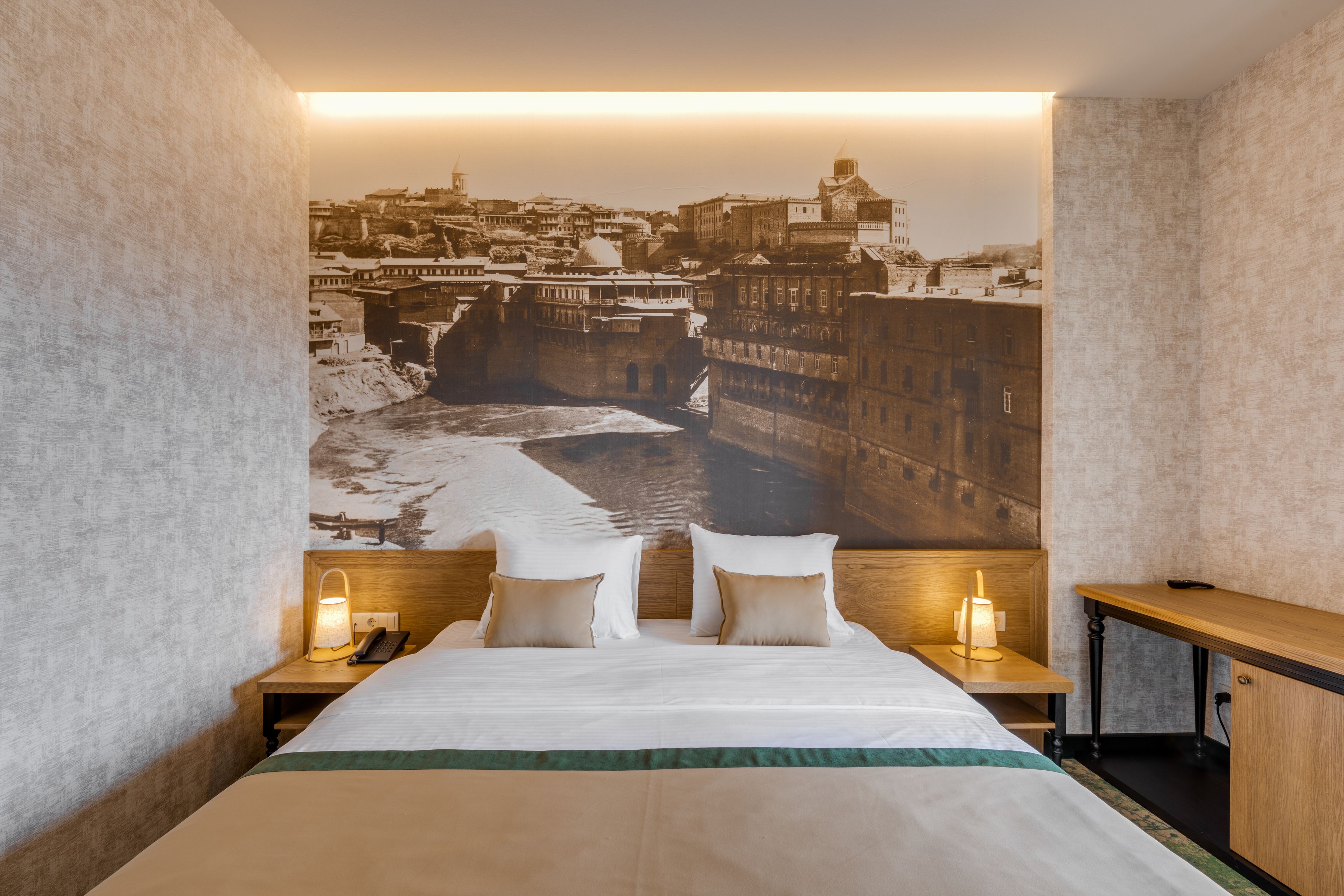 Standaard kamer, 1 twee- of 2 eenpersoonsbedden | 1 slaapkamer, luxe beddengoed, een minibar, een kluis op de kamer