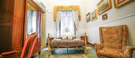 Deluxe Double Room, Balcony | Desk, iron/ironing board, free WiFi, bed sheets