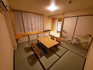 Deluxe Japanese Style Suite | Individually decorated, individually furnished, desk, soundproofing