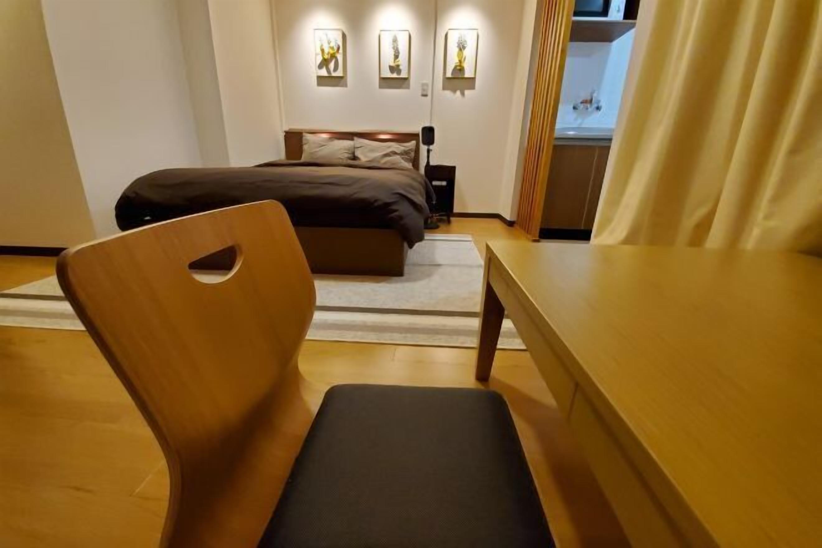 Individually decorated, individually furnished, desk, soundproofing