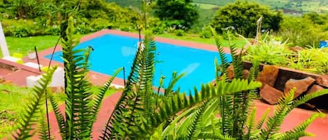 Piscine extérieure