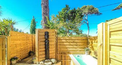 VANILLA STUDIO ON THE GROUND FLOOR, INDEPENDENT, private access / 100 m. sea, .