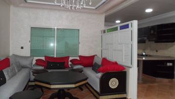 Apartment | Living room | Flat-screen TV