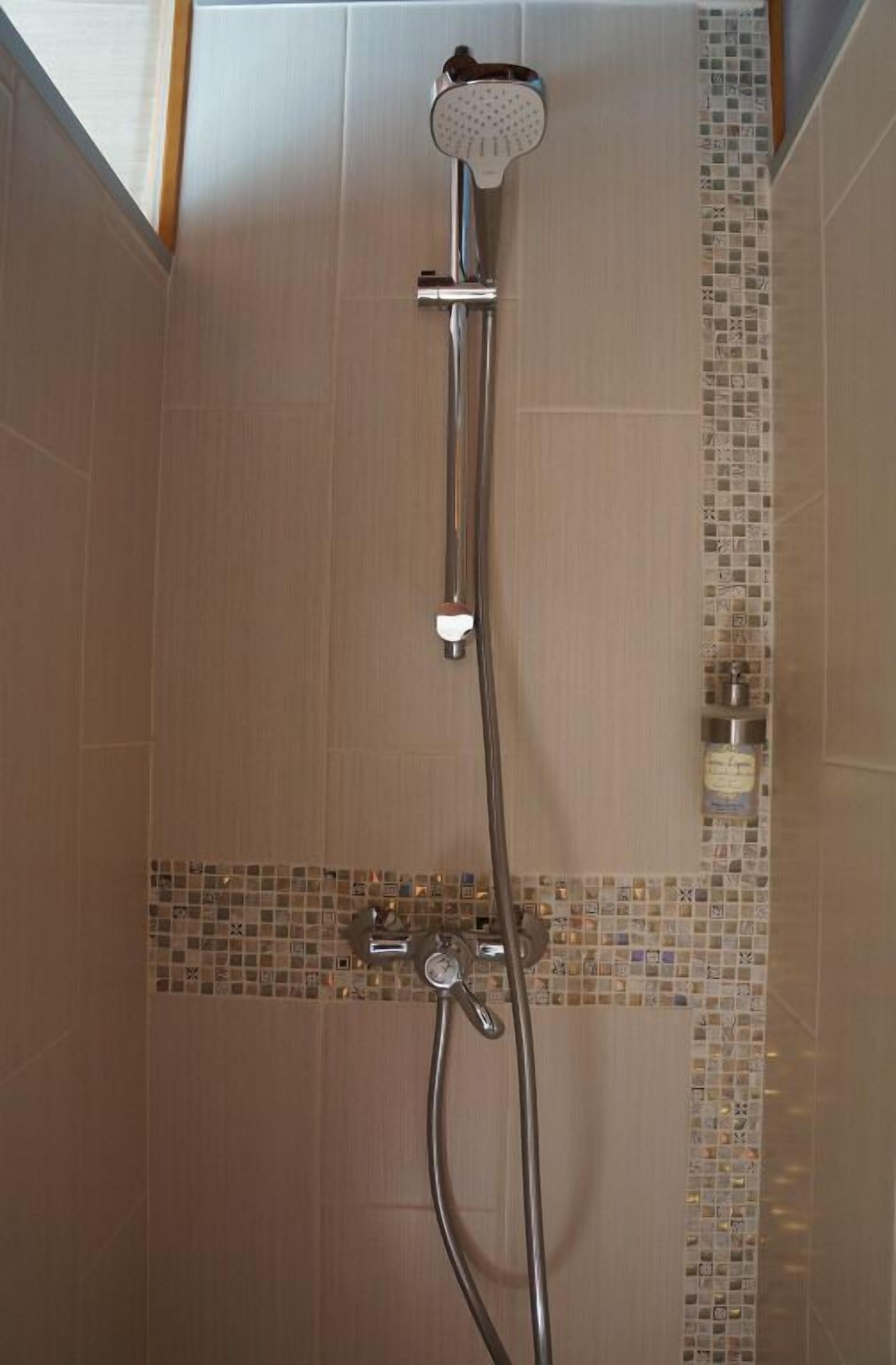 Standard Room, 1 Katil Ratu (Queen), Annex Building | Bilik Mandi | Pengering rambut, tuala disediakan, sabun, syampu 