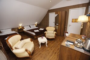 Room - Sky Tbilisi Hotel (Tbilisi)