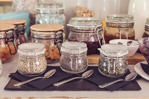 包含每日欧式早餐